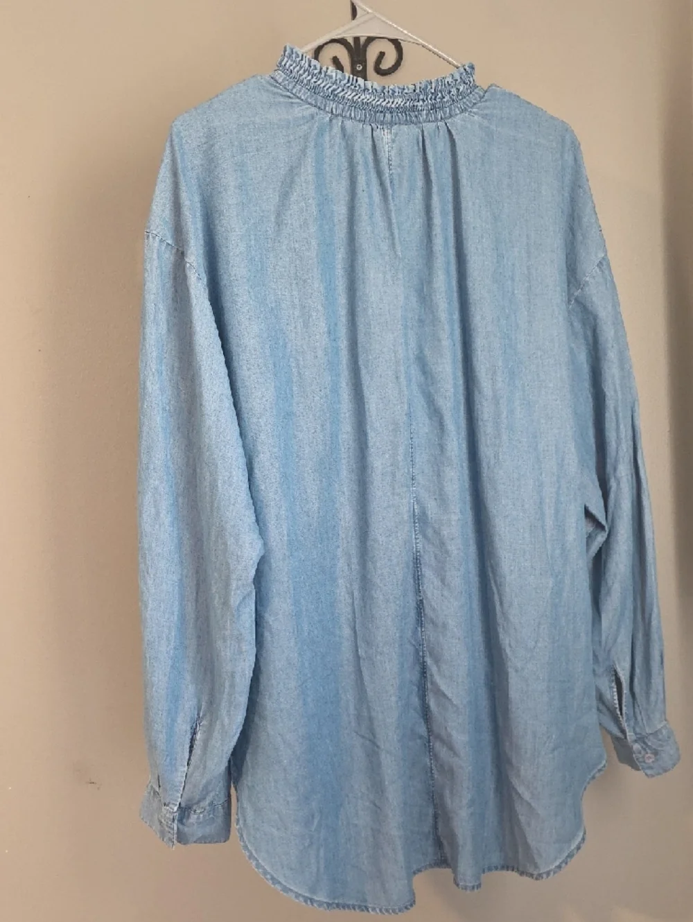 On 34th Lightweight Denim Blouse Size 2X